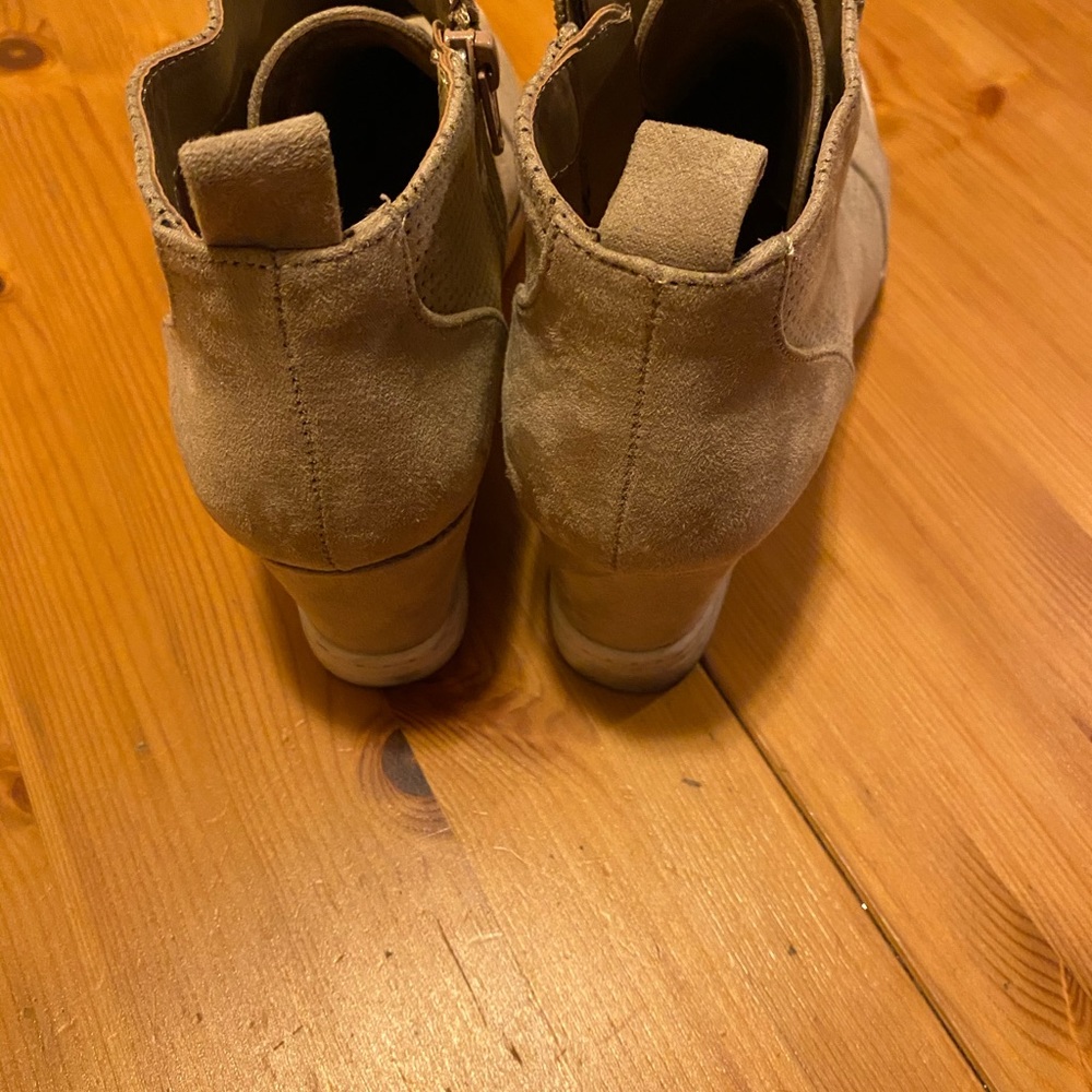 Sneaker Wedges - Picture 3 of 3